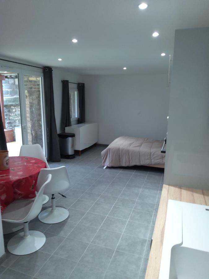 Meuble Avec Cour Apartment Sotteville-lès-Rouen Exterior foto